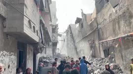 At least 11 Palestinians killed as Israeli jets bomb family home in Gaza City