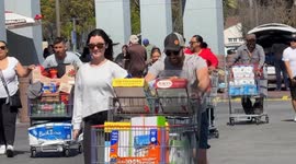 US: Inflation fears drive panic buying, budget strain across US