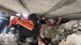 Palestine: Israeli jets bomb family home in Gaza, killing at least 20 Palestinians amid ongoing genocide (2)