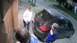 Argentina: A family was saved from robbery by a second