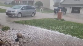 US: Severe Thunderstorm Brings Large Hail, Damage to Charleston, West Virginia