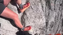 WOW! Police save stuck hiker on mountain in dramatic rescue in California