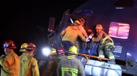 US, Bakersfield: Bakersfield Semi Truck Crash Traps 2 With Extrication and Sound on Tape