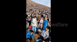 Chinese mountain swarmed by tourists as 10,000 attend concert