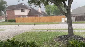 US: Severe hailstorm hits Fresno, TX