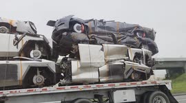 Truck Hauls Crushed Cybertrucks and Other Teslas