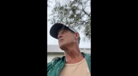 Flooding in Sarasota neighborhood by the Southbridge Siesta Key after just 40 minutes of rain. there’s a clogged drain that’s creating this.