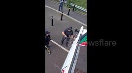 UK: British police attempt to break into recreated Palestinian ambulance to remove our blockade of Israel's biggest weapons producer