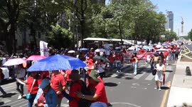 Mexico: Thousands of education workers held demonstration, set up tents in Mexico