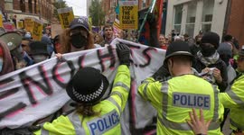 “Get back!” Anti-fascists clash with police in Birmingham as Britain First hold rally