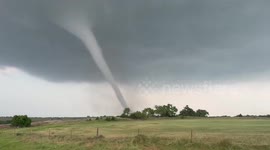 Massive tornado touched down just outside Arnett, Oklahoma, US
