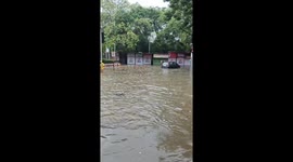 India: Monsoon Rain Causes Flooding in Mumbai, Red Alert Issued 2