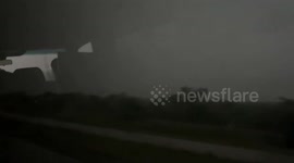 US: Series of Lightning Strikes Captured Amid Thunderstorm in Texas