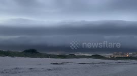 US: Ominous Shelf cloud NW of Melbourne