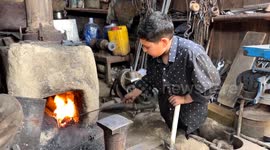 Afghanistan: Children work to survive as hunger grips Afghanistan