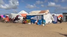 Somalia: Displaced Somalis struggle in makeshift camps amid conflict and famine