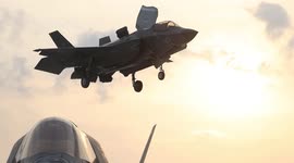 US fighter jet makes impressive vertical landing during military drill