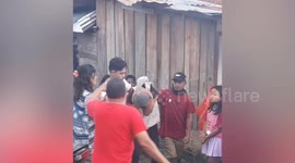 Detective saves suspected thief from mob attack in Indonesia