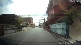 Motorcyclist Loses Control and Falls off Bike