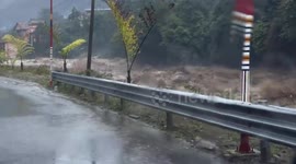 China: Nujiang River Rages in Yunnan, Torrents Sweep Through Area