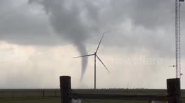 US: Funnel Cloud In Causey, New Mexico
