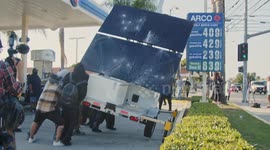 US, Bakersfield: Compton Anti-ICE Protest Escalates Part 2