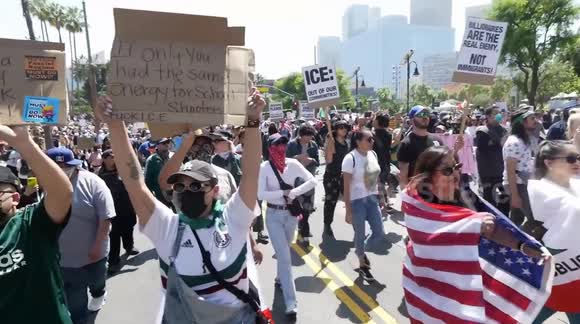 Tensions in Los Angeles: Massive protests against ICE raids and military deployment