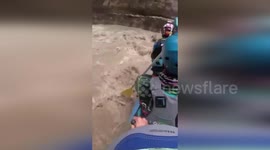 Colombia: Helicopter Battles Fierce Winds To Rescue Two Women Trapped In Guejar River