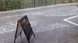 Pioggia e grandine a Limone Piemonte, Italia - storm in Italy - grêle en Italie