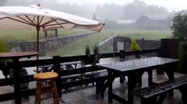 Pioggia e grandine a Limone Piemonte, Italia - storm in Italy - grêle en Italie