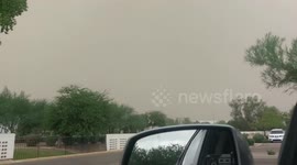 Powerful dust storm hits Scottsdale, Arizona