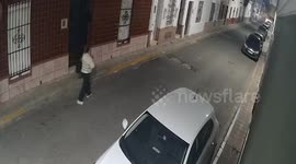 Spain: Woman Attacked From Behind In Sevilla Fights Off Violent Purse Snatcher