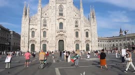 Italy: Protesters gather in front of Milan’s Piazza Duomo in support of Gaza