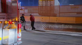 US, Los Angeles: Vernon 5000 Gallons Of Hot Tar Oil Spilled