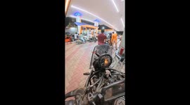 Video evidence shows fuel station staff attempting scam in Delhi,India