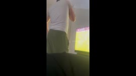 Superfan's reaction to the gripping finish of Manchester United vs. Liverpool is a must-watch!