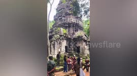 Cambodian tourists anger Thais by singing national anthem in disputed territory