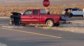 US, Los Angeles: Lancaster Deputies Injured in Collision With Pickup Truck