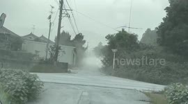 Japan: Shinmoedake Volcano Erupts in Kagoshima, Spews Ash 500 Meters High 2