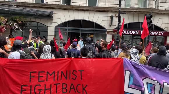 “Nazi scum off out streets!” Anti-fascist protesters confront right-wing protesters marching against grooming gangs