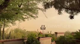 US: Massive Dust Storm Engulfs Tucson As Residents Brace For Monsoon Rain