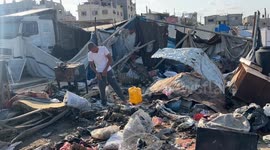 Israeli attack on displaced Palestinians' tents in Al-Mawasi, Khan Younis, kills at least 3 (2)