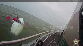 US: Marine Unit Rescues Two Men After Boat Capsizes in Pine Island Sound