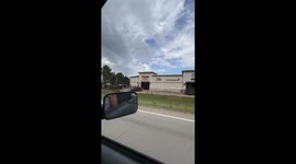 Man drives with shattered windshield and distractions in USA