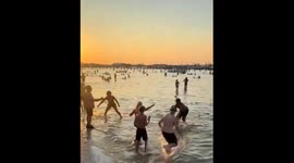 Beach conflict escalates into physical altercation in Pensacola, Florida, USA