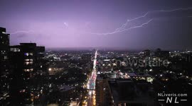 US: Spectacular Lightning Seen Across Chicago Sky