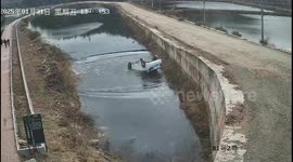 Veteran Saves Drowning Men