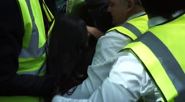 London welcomes Bollywood Star Anil Kapoor and a fan crash with security