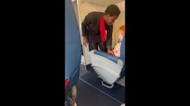 Flight stewardess dubbed 'angel in disguise' for calming panicked little girl