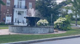 Warm Weather in North Bennington Today with the local Rich people having lunch late